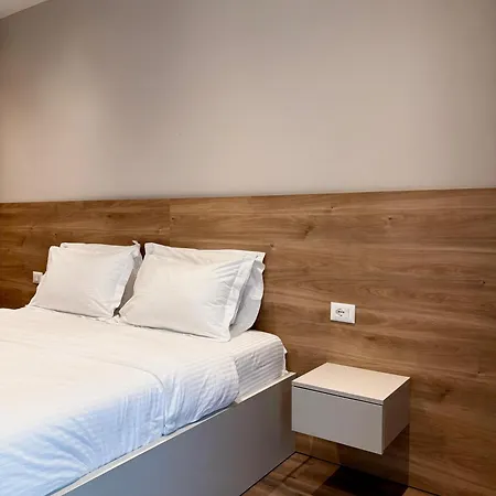 Blue Boutique Apartments 1 Tirana Exterior photo