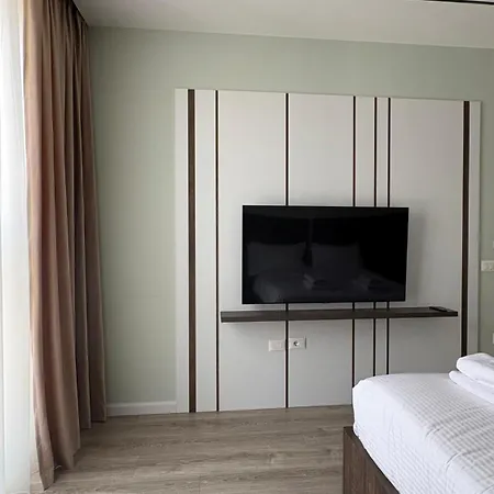 Blue Boutique Apartments 1 Tirana Exterior photo