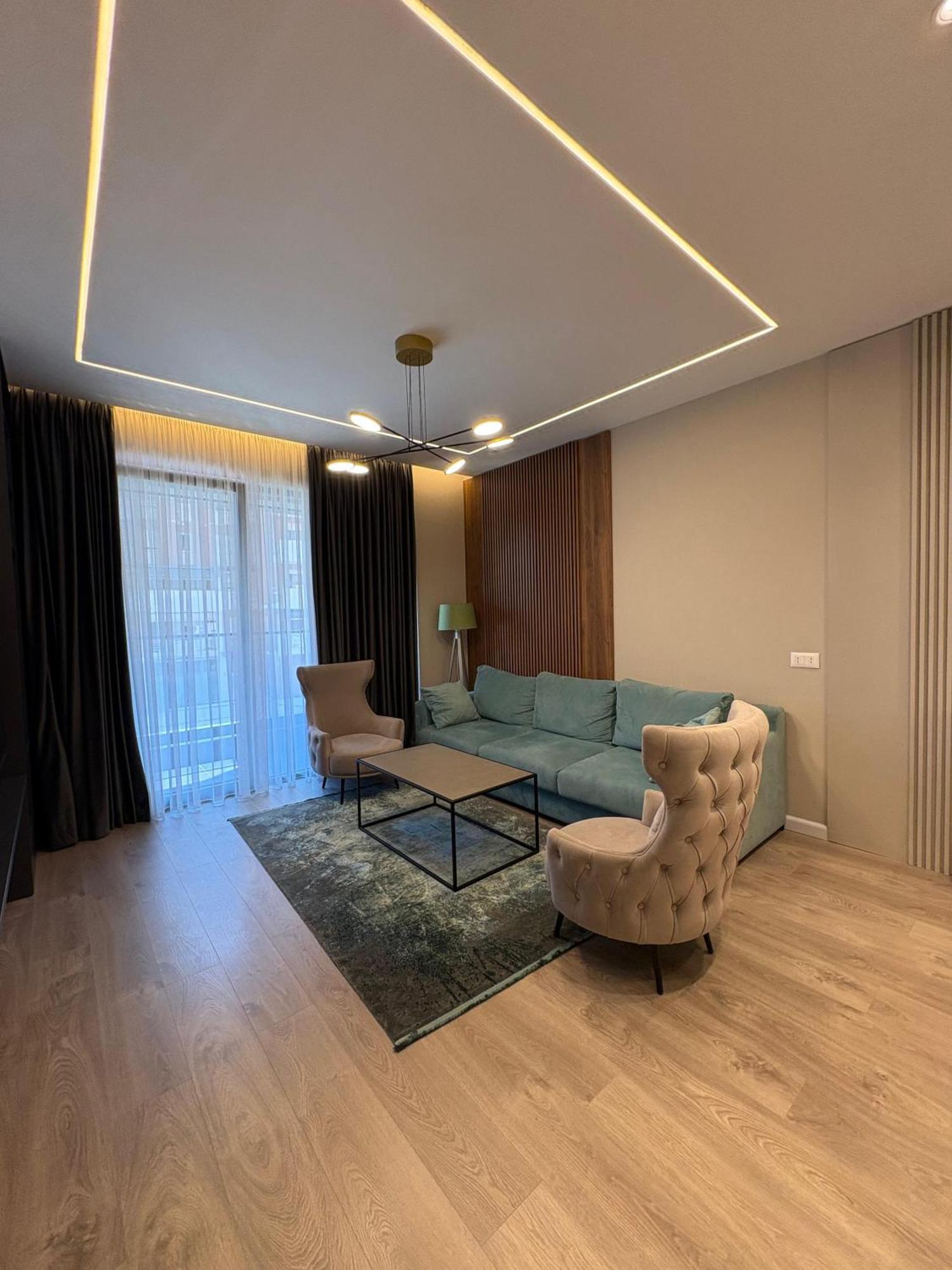 Blue Boutique 1 Тирана